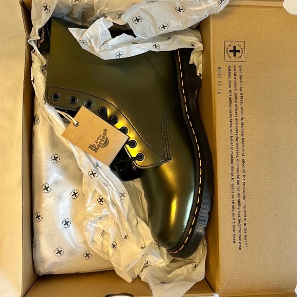 Doc Martens 1460 Pascal Gold Chroma Black Boots Unisex US Mens & Womens Size 13 - Picture 4 of 6